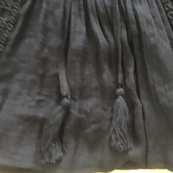 Ellie & Kate Navy Blue Long Sleeve Open Cutwork V-Neck Top w/Tassels, Size L - Picture 10 of 14